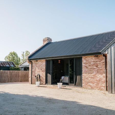 Embracing Evandale Exterior photo